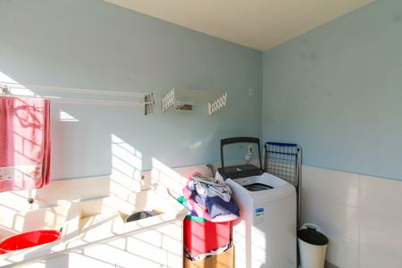 Casa à venda com 350m², 4 quartos e 4 vagas Casa à venda com 350m², 4 quartos e 4 vagasÁrea de Serviço 1