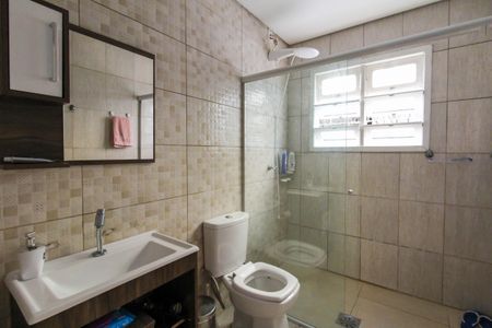 Casa à venda com 350m², 4 quartos e 4 vagas Casa à venda com 350m², 4 quartos e 4 vagasBanheiro da Suíte 1