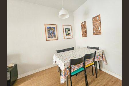 Apartamento para alugar com 70m², 2 quartos e 1 vagaSala