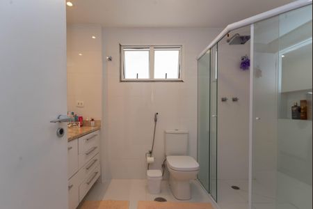 Apartamento à venda com 159m², 4 quartos e 2 vagas Apartamento à venda com 159m², 4 quartos e 2 vagasBanheiro Social