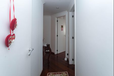 Apartamento à venda com 159m², 4 quartos e 2 vagas Apartamento à venda com 159m², 4 quartos e 2 vagasCirculação dos Quartos