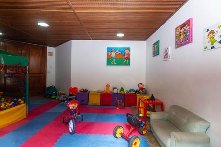 Apartamento à venda com 159m², 4 quartos e 2 vagas Apartamento à venda com 159m², 4 quartos e 2 vagasÁrea Comum - Brinquedoteca