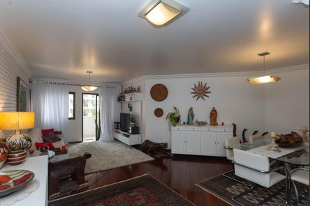 Apartamento à venda com 159m², 4 quartos e 2 vagas Apartamento à venda com 159m², 4 quartos e 2 vagasSala