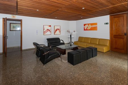 Apartamento à venda com 159m², 4 quartos e 2 vagas Apartamento à venda com 159m², 4 quartos e 2 vagasÁrea Comum - Salão de Festas