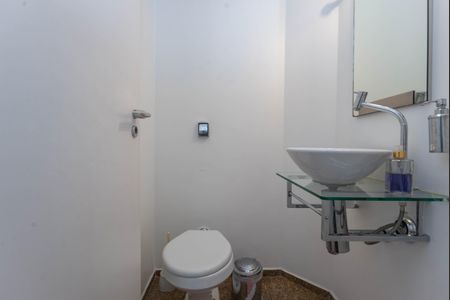 Apartamento à venda com 159m², 4 quartos e 2 vagas Apartamento à venda com 159m², 4 quartos e 2 vagasLavabo