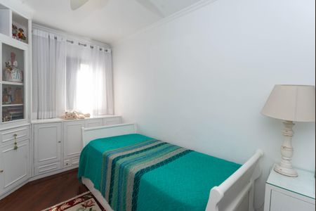 Apartamento à venda com 159m², 4 quartos e 2 vagas Apartamento à venda com 159m², 4 quartos e 2 vagasQuarto 3