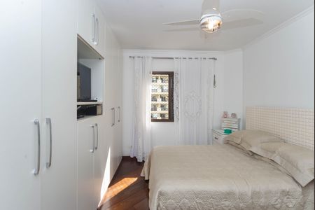 Apartamento à venda com 159m², 4 quartos e 2 vagas Apartamento à venda com 159m², 4 quartos e 2 vagasSuíte