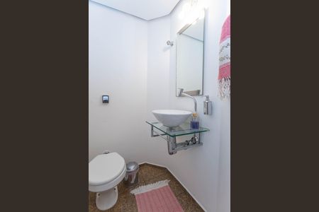 Apartamento à venda com 159m², 4 quartos e 2 vagas Apartamento à venda com 159m², 4 quartos e 2 vagasLavabo