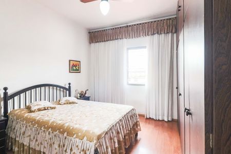 Casa para alugar com 272m², 3 quartos e 2 vagasQuarto 1