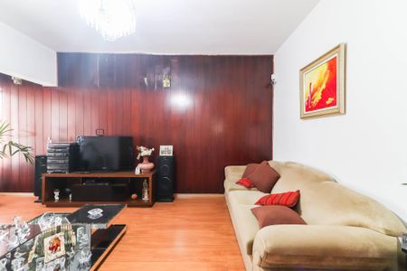 Casa para alugar com 272m², 3 quartos e 2 vagasSala