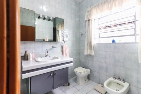 Casa para alugar com 272m², 3 quartos e 2 vagasBanheiro