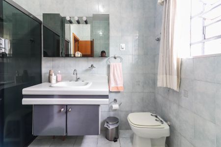 Casa para alugar com 272m², 3 quartos e 2 vagasBanheiro