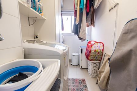 Apartamento à venda com 68m², 2 quartos e 1 vagaÁrea de serviço