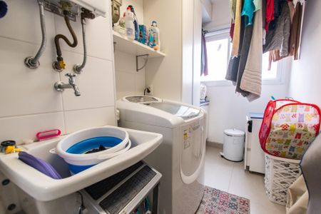 Apartamento à venda com 68m², 2 quartos e 1 vagaÁrea de serviço