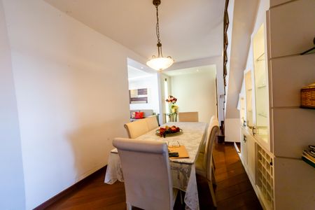 Apartamento à venda com 300m², 4 quartos e 4 vagas Apartamento à venda com 300m², 4 quartos e 4 vagasSala de Jantar