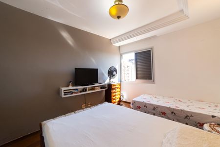 Apartamento à venda com 300m², 4 quartos e 4 vagas Apartamento à venda com 300m², 4 quartos e 4 vagasSuíte