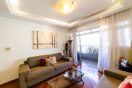 Apartamento à venda com 300m², 4 quartos e 4 vagas Apartamento à venda com 300m², 4 quartos e 4 vagasSala