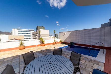 Apartamento à venda com 300m², 4 quartos e 4 vagas Apartamento à venda com 300m², 4 quartos e 4 vagasCobertura