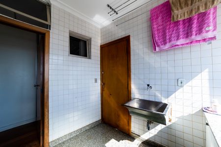 Apartamento à venda com 300m², 4 quartos e 4 vagas Apartamento à venda com 300m², 4 quartos e 4 vagasÁrea de Serviço