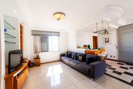 Apartamento à venda com 300m², 4 quartos e 4 vagas Apartamento à venda com 300m², 4 quartos e 4 vagasCobertura