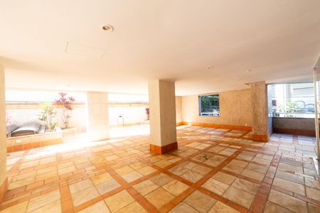 Apartamento à venda com 300m², 4 quartos e 4 vagas Apartamento à venda com 300m², 4 quartos e 4 vagasÁrea comum - Salão de festas