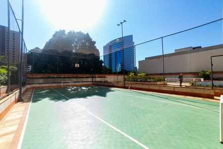 Apartamento à venda com 300m², 4 quartos e 4 vagas Apartamento à venda com 300m², 4 quartos e 4 vagasÁrea comum - Playground