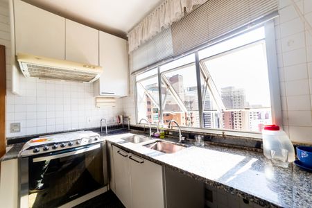 Apartamento à venda com 300m², 4 quartos e 4 vagas Apartamento à venda com 300m², 4 quartos e 4 vagasCozinha