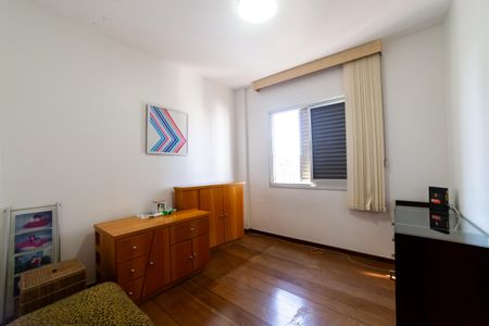 Apartamento à venda com 300m², 4 quartos e 4 vagas Apartamento à venda com 300m², 4 quartos e 4 vagasQuarto 1