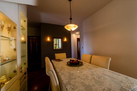 Apartamento à venda com 300m², 4 quartos e 4 vagas Apartamento à venda com 300m², 4 quartos e 4 vagasSala de Jantar