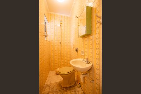 Casa à venda com 144m², 3 quartos e 2 vagas Casa à venda com 144m², 3 quartos e 2 vagasBanheiro de serviço