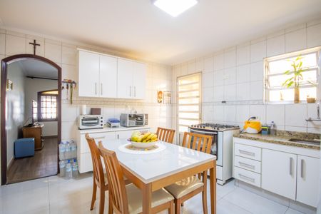 Casa à venda com 144m², 3 quartos e 2 vagas Casa à venda com 144m², 3 quartos e 2 vagasCozinha