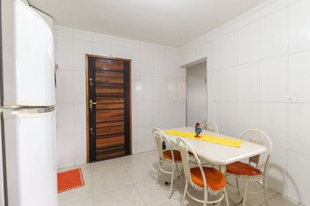 Casa à venda com 245m², 4 quartos e 3 vagas Casa à venda com 245m², 4 quartos e 3 vagasCozinha