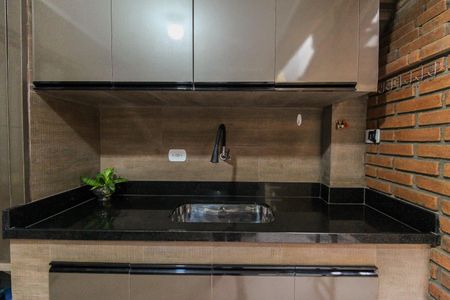 Casa à venda com 245m², 4 quartos e 3 vagas Casa à venda com 245m², 4 quartos e 3 vagasÁrea de Serviço - Churrasqueira