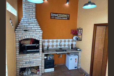 Casa à venda com 170m², 3 quartos e 5 vagas