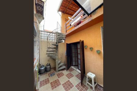 Casa à venda com 170m², 3 quartos e 5 vagas