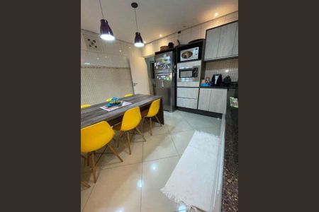 Casa à venda com 170m², 3 quartos e 5 vagas