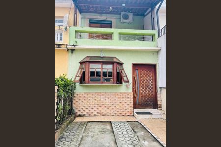 Casa à venda com 170m², 3 quartos e 5 vagas