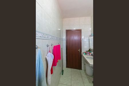 Casa à venda com 360m², 5 quartos e 4 vagasBanheiro 2
