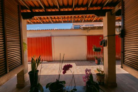 Casa à venda com 360m², 5 quartos e 4 vagasVista da Sala