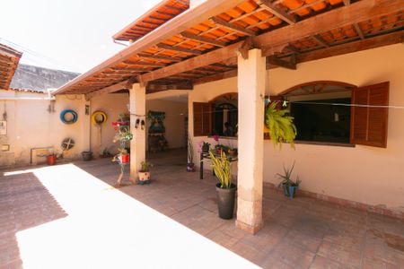 Casa à venda com 360m², 5 quartos e 4 vagasGaragem