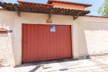 Casa à venda com 360m², 5 quartos e 4 vagasPlaquinha