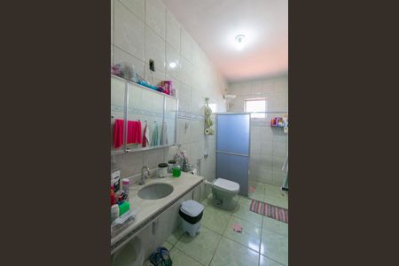 Casa à venda com 360m², 5 quartos e 4 vagasBanheiro 2