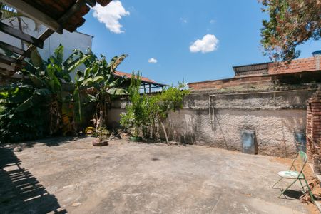 Casa à venda com 360m², 5 quartos e 4 vagasQuintal