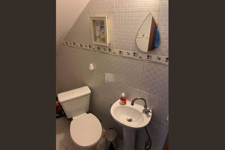 Casa à venda com 72m², 2 quartos e 2 vagas