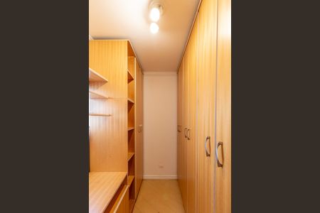 Apartamento à venda com 102m², 2 quartos e 1 vaga Apartamento à venda com 102m², 2 quartos e 1 vagaQuarto 1 (Closet)
