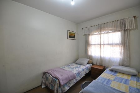 Casa à venda com 180m², 3 quartos e 3 vagasQuarto 2