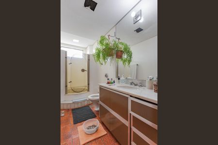 Apartamento à venda com 450m², 3 quartos e 2 vagasBanheiro 1