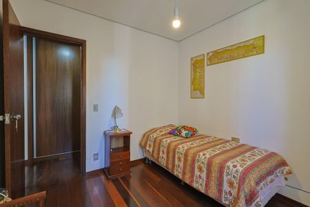 Apartamento à venda com 260m², 3 quartos e 2 vagas Apartamento à venda com 260m², 3 quartos e 2 vagasQuarto 2