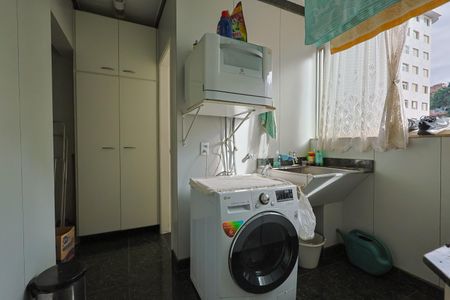 Apartamento à venda com 260m², 3 quartos e 2 vagas Apartamento à venda com 260m², 3 quartos e 2 vagasÁrea de Serviço