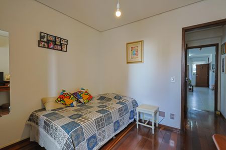 Apartamento à venda com 260m², 3 quartos e 2 vagas Apartamento à venda com 260m², 3 quartos e 2 vagasQuarto 1
